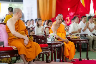 ภาพบรรยากาศพิธีทำบุญอายุวัฒนมงคล ๗๐ ปี พระสมุทรวชิรโสภณ วิ. (หลวงพ่ออิฏฐ์) วัดจุฬามณี ๑ สิงหาคม ๒๕๖๙ — ภาพที่ 125