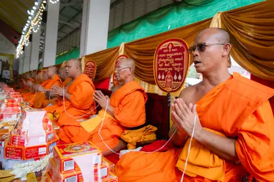 ภาพบรรยากาศพิธีทำบุญอายุวัฒนมงคล ๗๐ ปี พระสมุทรวชิรโสภณ วิ. (หลวงพ่ออิฏฐ์) วัดจุฬามณี ๑ สิงหาคม ๒๕๖๙ — ภาพที่ 170