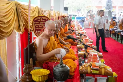 ภาพบรรยากาศพิธีทำบุญอายุวัฒนมงคล ๗๐ ปี พระสมุทรวชิรโสภณ วิ. (หลวงพ่ออิฏฐ์) วัดจุฬามณี ๑ สิงหาคม ๒๕๖๙ — ภาพที่ 172