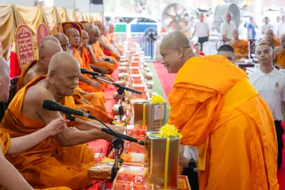 ภาพบรรยากาศพิธีทำบุญอายุวัฒนมงคล ๗๐ ปี พระสมุทรวชิรโสภณ วิ. (หลวงพ่ออิฏฐ์) วัดจุฬามณี ๑ สิงหาคม ๒๕๖๙ — ภาพที่ 173