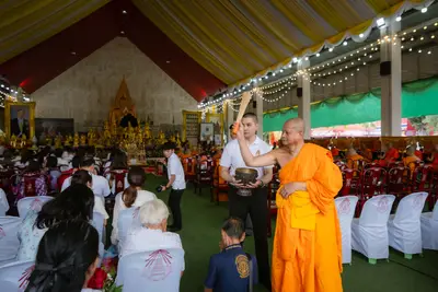 ภาพบรรยากาศพิธีทำบุญอายุวัฒนมงคล ๗๐ ปี พระสมุทรวชิรโสภณ วิ. (หลวงพ่ออิฏฐ์) วัดจุฬามณี ๑ สิงหาคม ๒๕๖๙ — ภาพที่ 191