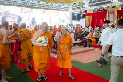 ภาพบรรยากาศพิธีทำบุญอายุวัฒนมงคล ๗๐ ปี พระสมุทรวชิรโสภณ วิ. (หลวงพ่ออิฏฐ์) วัดจุฬามณี ๑ สิงหาคม ๒๕๖๙ — ภาพที่ 195