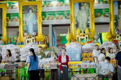 ภาพบรรยากาศพิธีทำบุญอายุวัฒนมงคล ๗๐ ปี พระสมุทรวชิรโสภณ วิ. (หลวงพ่ออิฏฐ์) วัดจุฬามณี ๑ สิงหาคม ๒๕๖๙ (ชุดที่ ๒) — ภาพที่ 19