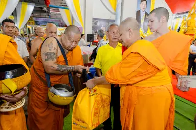 ภาพบรรยากาศพิธีทำบุญอายุวัฒนมงคล ๗๐ ปี พระสมุทรวชิรโสภณ วิ. (หลวงพ่ออิฏฐ์) วัดจุฬามณี ๑ สิงหาคม ๒๕๖๙ (ชุดที่ ๒) — ภาพที่ 25
