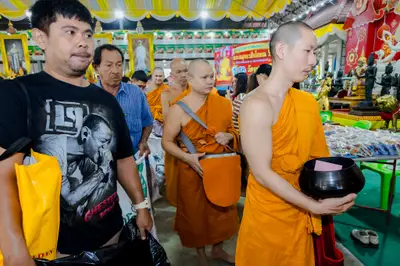 ภาพบรรยากาศพิธีทำบุญอายุวัฒนมงคล ๗๐ ปี พระสมุทรวชิรโสภณ วิ. (หลวงพ่ออิฏฐ์) วัดจุฬามณี ๑ สิงหาคม ๒๕๖๙ (ชุดที่ ๒) — ภาพที่ 31