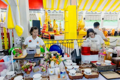 ภาพบรรยากาศพิธีทำบุญอายุวัฒนมงคล ๗๐ ปี พระสมุทรวชิรโสภณ วิ. (หลวงพ่ออิฏฐ์) วัดจุฬามณี ๑ สิงหาคม ๒๕๖๙ (ชุดที่ ๒) — ภาพที่ 32