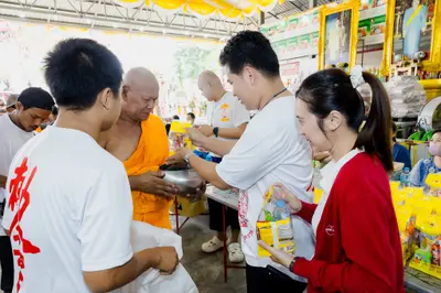 ภาพบรรยากาศพิธีทำบุญอายุวัฒนมงคล ๗๐ ปี พระสมุทรวชิรโสภณ วิ. (หลวงพ่ออิฏฐ์) วัดจุฬามณี ๑ สิงหาคม ๒๕๖๙ (ชุดที่ ๒) — ภาพที่ 33