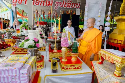 ภาพบรรยากาศพิธีทำบุญอายุวัฒนมงคล ๗๐ ปี พระสมุทรวชิรโสภณ วิ. (หลวงพ่ออิฏฐ์) วัดจุฬามณี ๑ สิงหาคม ๒๕๖๙ (ชุดที่ ๒) — ภาพที่ 45