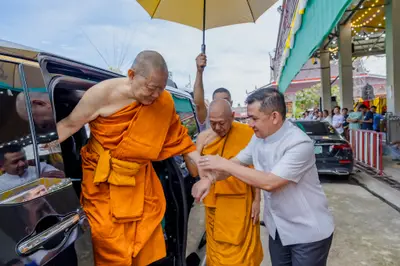 ภาพบรรยากาศพิธีทำบุญอายุวัฒนมงคล ๗๐ ปี พระสมุทรวชิรโสภณ วิ. (หลวงพ่ออิฏฐ์) วัดจุฬามณี ๑ สิงหาคม ๒๕๖๙ (ชุดที่ ๒) — ภาพที่ 77