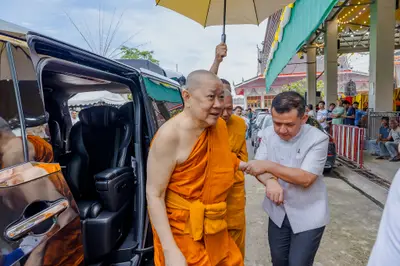 ภาพบรรยากาศพิธีทำบุญอายุวัฒนมงคล ๗๐ ปี พระสมุทรวชิรโสภณ วิ. (หลวงพ่ออิฏฐ์) วัดจุฬามณี ๑ สิงหาคม ๒๕๖๙ (ชุดที่ ๒) — ภาพที่ 78
