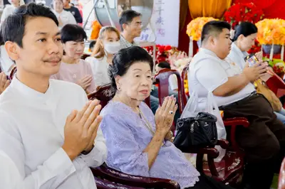 ภาพบรรยากาศพิธีทำบุญอายุวัฒนมงคล ๗๐ ปี พระสมุทรวชิรโสภณ วิ. (หลวงพ่ออิฏฐ์) วัดจุฬามณี ๑ สิงหาคม ๒๕๖๙ (ชุดที่ ๒) — ภาพที่ 93