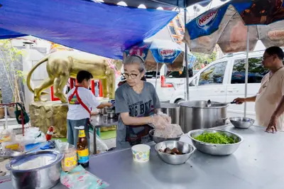 ภาพบรรยากาศพิธีทำบุญอายุวัฒนมงคล ๗๐ ปี พระสมุทรวชิรโสภณ วิ. (หลวงพ่ออิฏฐ์) วัดจุฬามณี ๑ สิงหาคม ๒๕๖๙ (ชุดที่ ๒) — ภาพที่ 120