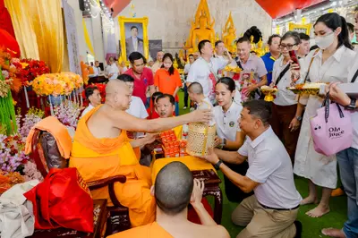 ภาพบรรยากาศพิธีทำบุญอายุวัฒนมงคล ๗๐ ปี พระสมุทรวชิรโสภณ วิ. (หลวงพ่ออิฏฐ์) วัดจุฬามณี ๑ สิงหาคม ๒๕๖๙ (ชุดที่ ๒) — ภาพที่ 171