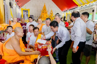 ภาพบรรยากาศพิธีทำบุญอายุวัฒนมงคล ๗๐ ปี พระสมุทรวชิรโสภณ วิ. (หลวงพ่ออิฏฐ์) วัดจุฬามณี ๑ สิงหาคม ๒๕๖๙ (ชุดที่ ๒) — ภาพที่ 174