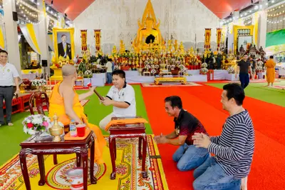 ภาพบรรยากาศพิธีบูชาครู-ครอบครูบูรพาจารย์ วัดจุฬามณี วันพุธที่ ๑๙ สิงหาคม ๒๕๖๙ — ภาพที่ 16