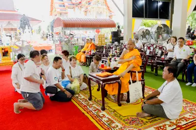ภาพบรรยากาศพิธีบูชาครู-ครอบครูบูรพาจารย์ วัดจุฬามณี วันพุธที่ ๑๙ สิงหาคม ๒๕๖๙ — ภาพที่ 23