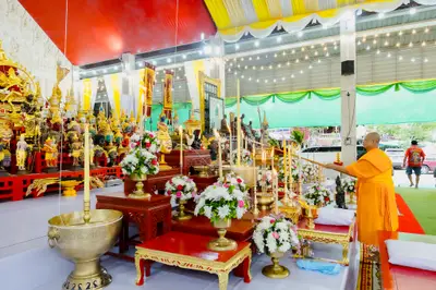 ภาพบรรยากาศพิธีบูชาครู-ครอบครูบูรพาจารย์ วัดจุฬามณี วันพุธที่ ๑๙ สิงหาคม ๒๕๖๙ — ภาพที่ 26
