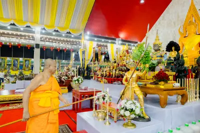 ภาพบรรยากาศพิธีบูชาครู-ครอบครูบูรพาจารย์ วัดจุฬามณี วันพุธที่ ๑๙ สิงหาคม ๒๕๖๙ — ภาพที่ 27