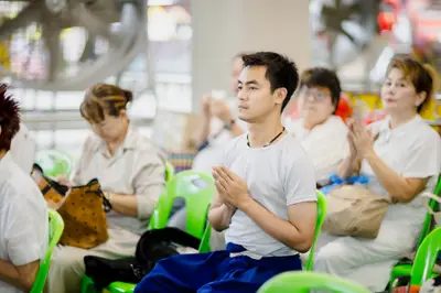ภาพบรรยากาศพิธีบูชาครู-ครอบครูบูรพาจารย์ วัดจุฬามณี วันพุธที่ ๑๙ สิงหาคม ๒๕๖๙ — ภาพที่ 46