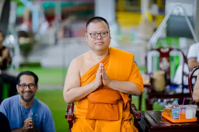 ภาพบรรยากาศพิธีบูชาครู-ครอบครูบูรพาจารย์ วัดจุฬามณี วันพุธที่ ๑๙ สิงหาคม ๒๕๖๙ — ภาพที่ 50