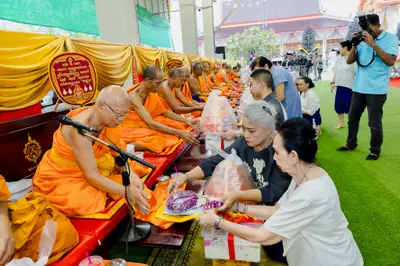 ภาพบรรยากาศพิธีบูชาครู-ครอบครูบูรพาจารย์ วัดจุฬามณี วันพุธที่ ๑๙ สิงหาคม ๒๕๖๙ — ภาพที่ 58