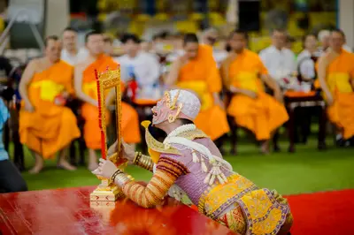 ภาพบรรยากาศพิธีบูชาครู-ครอบครูบูรพาจารย์ วัดจุฬามณี วันพุธที่ ๑๙ สิงหาคม ๒๕๖๙ — ภาพที่ 64