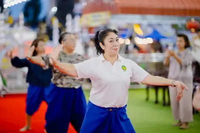 ภาพบรรยากาศพิธีบูชาครู-ครอบครูบูรพาจารย์ วัดจุฬามณี วันพุธที่ ๑๙ สิงหาคม ๒๕๖๙ — ภาพที่ 76