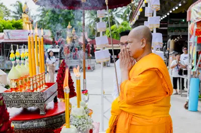 ภาพบรรยากาศพิธีบูชาครู-ครอบครูบูรพาจารย์ วัดจุฬามณี วันพฤหัสบดีที่ ๒๐ สิงหาคม ๒๕๖๙ — ภาพที่ 19