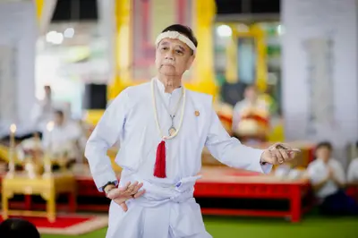 ภาพบรรยากาศพิธีบูชาครู-ครอบครูบูรพาจารย์ วัดจุฬามณี วันพฤหัสบดีที่ ๒๐ สิงหาคม ๒๕๖๙ — ภาพที่ 48
