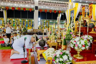 ภาพบรรยากาศพิธีบูชาครู-ครอบครูบูรพาจารย์ วัดจุฬามณี วันพฤหัสบดีที่ ๒๐ สิงหาคม ๒๕๖๙ — ภาพที่ 54