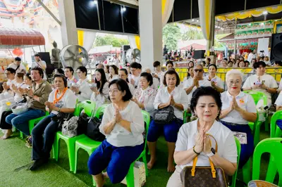 ภาพบรรยากาศพิธีบูชาครู-ครอบครูบูรพาจารย์ วัดจุฬามณี วันพฤหัสบดีที่ ๒๐ สิงหาคม ๒๕๖๙ — ภาพที่ 72