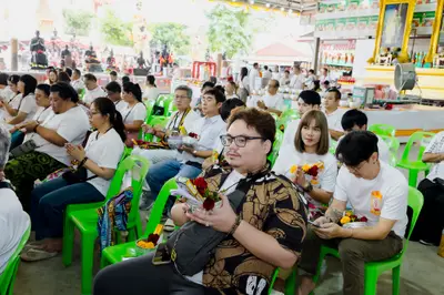 ภาพบรรยากาศพิธีบูชาครู-ครอบครูบูรพาจารย์ วัดจุฬามณี วันพฤหัสบดีที่ ๒๐ สิงหาคม ๒๕๖๙ — ภาพที่ 75