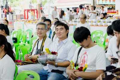 ภาพบรรยากาศพิธีบูชาครู-ครอบครูบูรพาจารย์ วัดจุฬามณี วันพฤหัสบดีที่ ๒๐ สิงหาคม ๒๕๖๙ — ภาพที่ 76
