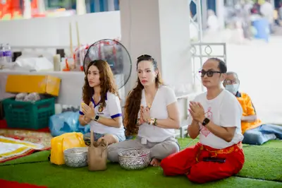 ภาพบรรยากาศพิธีบูชาครู-ครอบครูบูรพาจารย์ วัดจุฬามณี วันพฤหัสบดีที่ ๒๐ สิงหาคม ๒๕๖๙ — ภาพที่ 77
