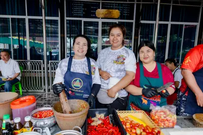 ภาพบรรยากาศพิธีบูชาครู-ครอบครูบูรพาจารย์ วัดจุฬามณี วันพฤหัสบดีที่ ๒๐ สิงหาคม ๒๕๖๙ — ภาพที่ 82