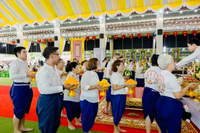 ภาพบรรยากาศพิธีบูชาครู-ครอบครูบูรพาจารย์ วัดจุฬามณี วันพฤหัสบดีที่ ๒๐ สิงหาคม ๒๕๖๙ — ภาพที่ 105