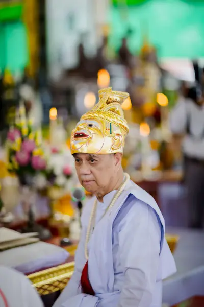 ภาพบรรยากาศพิธีบูชาครู-ครอบครูบูรพาจารย์ วัดจุฬามณี วันพฤหัสบดีที่ ๒๐ สิงหาคม ๒๕๖๙ — ภาพที่ 117