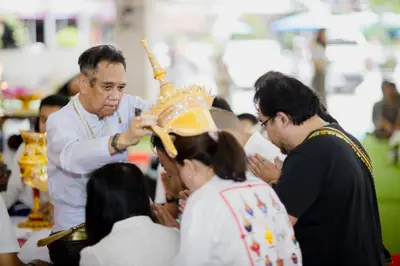 ภาพบรรยากาศพิธีบูชาครู-ครอบครูบูรพาจารย์ วัดจุฬามณี วันพฤหัสบดีที่ ๒๐ สิงหาคม ๒๕๖๙ — ภาพที่ 130