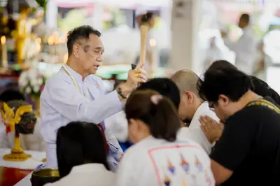 ภาพบรรยากาศพิธีบูชาครู-ครอบครูบูรพาจารย์ วัดจุฬามณี วันพฤหัสบดีที่ ๒๐ สิงหาคม ๒๕๖๙ — ภาพที่ 132