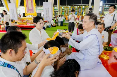 ภาพบรรยากาศพิธีบูชาครู-ครอบครูบูรพาจารย์ วัดจุฬามณี วันพฤหัสบดีที่ ๒๐ สิงหาคม ๒๕๖๙ — ภาพที่ 150