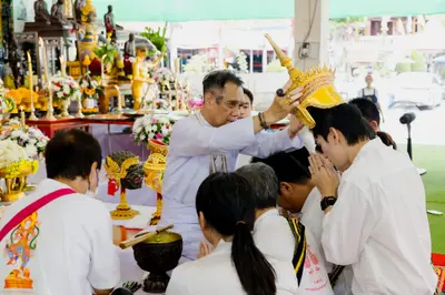 ภาพบรรยากาศพิธีบูชาครู-ครอบครูบูรพาจารย์ วัดจุฬามณี วันพฤหัสบดีที่ ๒๐ สิงหาคม ๒๕๖๙ — ภาพที่ 152