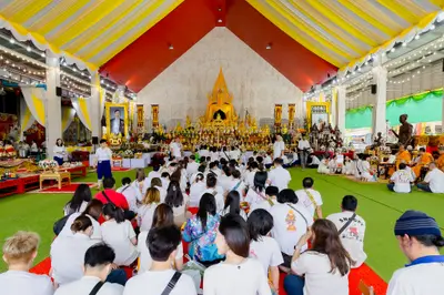 ภาพบรรยากาศพิธีบูชาครู-ครอบครูบูรพาจารย์ วัดจุฬามณี วันพฤหัสบดีที่ ๒๐ สิงหาคม ๒๕๖๙ — ภาพที่ 158
