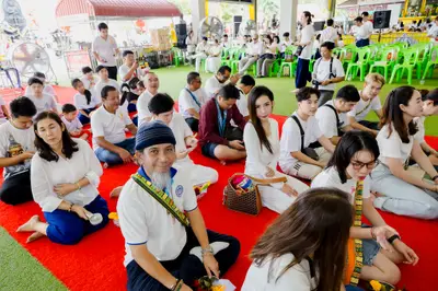 ภาพบรรยากาศพิธีบูชาครู-ครอบครูบูรพาจารย์ วัดจุฬามณี วันพฤหัสบดีที่ ๒๐ สิงหาคม ๒๕๖๙ — ภาพที่ 160