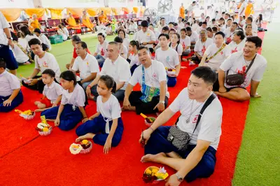 ภาพบรรยากาศพิธีบูชาครู-ครอบครูบูรพาจารย์ วัดจุฬามณี วันพฤหัสบดีที่ ๒๐ สิงหาคม ๒๕๖๙ — ภาพที่ 171