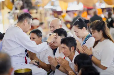 ภาพบรรยากาศพิธีบูชาครู-ครอบครูบูรพาจารย์ วัดจุฬามณี วันพฤหัสบดีที่ ๒๐ สิงหาคม ๒๕๖๙ — ภาพที่ 188