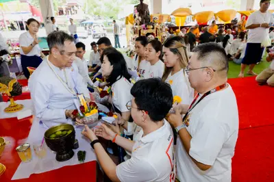 ภาพบรรยากาศพิธีบูชาครู-ครอบครูบูรพาจารย์ วัดจุฬามณี วันพฤหัสบดีที่ ๒๐ สิงหาคม ๒๕๖๙ — ภาพที่ 189