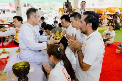 ภาพบรรยากาศพิธีบูชาครู-ครอบครูบูรพาจารย์ วัดจุฬามณี วันพฤหัสบดีที่ ๒๐ สิงหาคม ๒๕๖๙ — ภาพที่ 199
