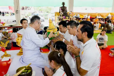 ภาพบรรยากาศพิธีบูชาครู-ครอบครูบูรพาจารย์ วัดจุฬามณี วันพฤหัสบดีที่ ๒๐ สิงหาคม ๒๕๖๙ — ภาพที่ 201