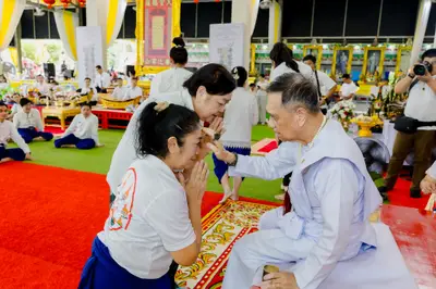 ภาพบรรยากาศพิธีบูชาครู-ครอบครูบูรพาจารย์ วัดจุฬามณี วันพฤหัสบดีที่ ๒๐ สิงหาคม ๒๕๖๙ — ภาพที่ 212