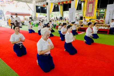 ภาพบรรยากาศพิธีบูชาครู-ครอบครูบูรพาจารย์ วัดจุฬามณี วันพฤหัสบดีที่ ๒๐ สิงหาคม ๒๕๖๙ — ภาพที่ 214